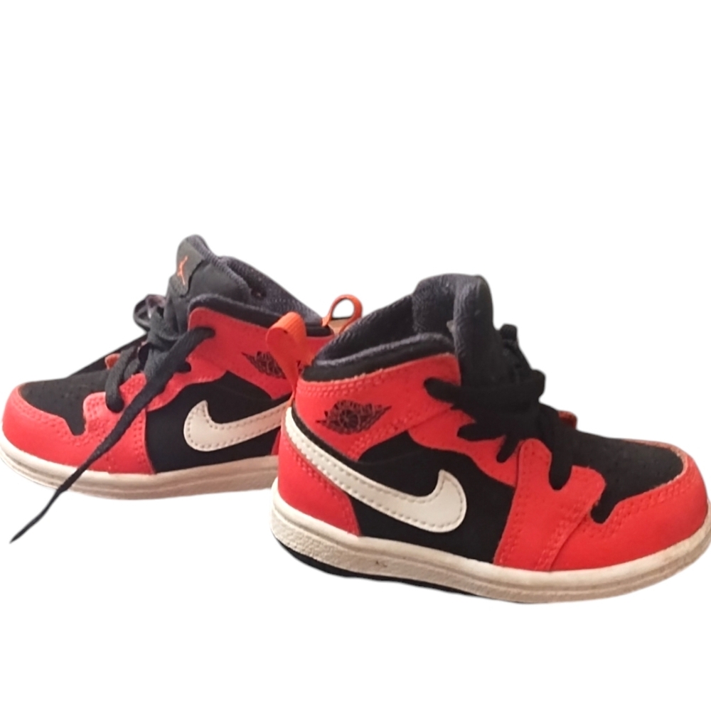 Air Jordan 1 Mid TD Size 5c Infrared-23  Colorway, Gently Pre-owned